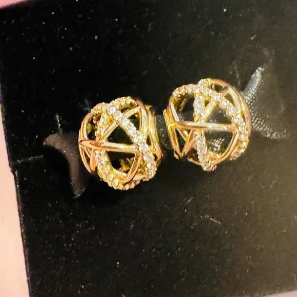 Solid Gold 14k Pandora Charm - Picture 5 of 12